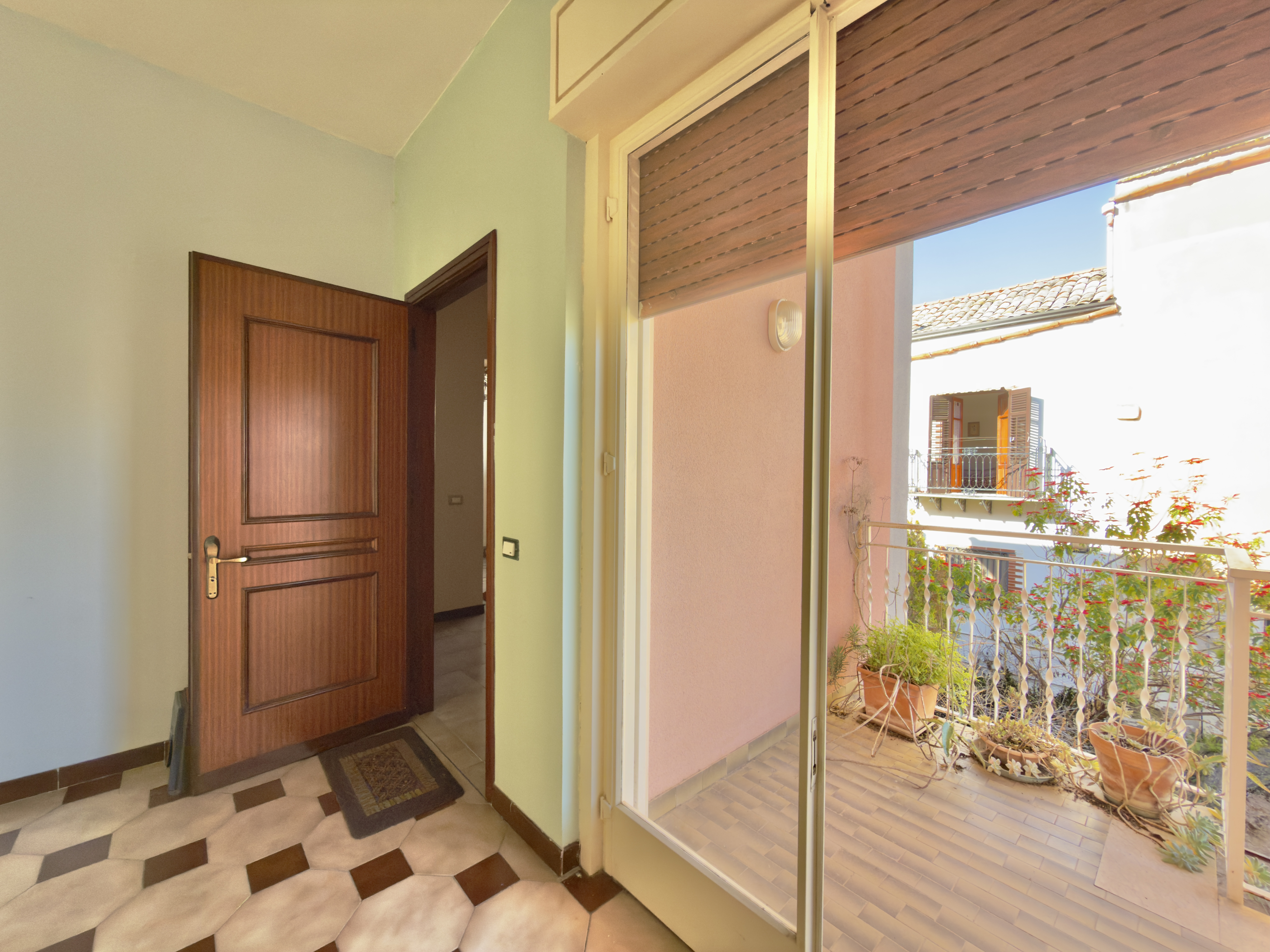 Via Santa Liberata, 4 locali in villa con giardino