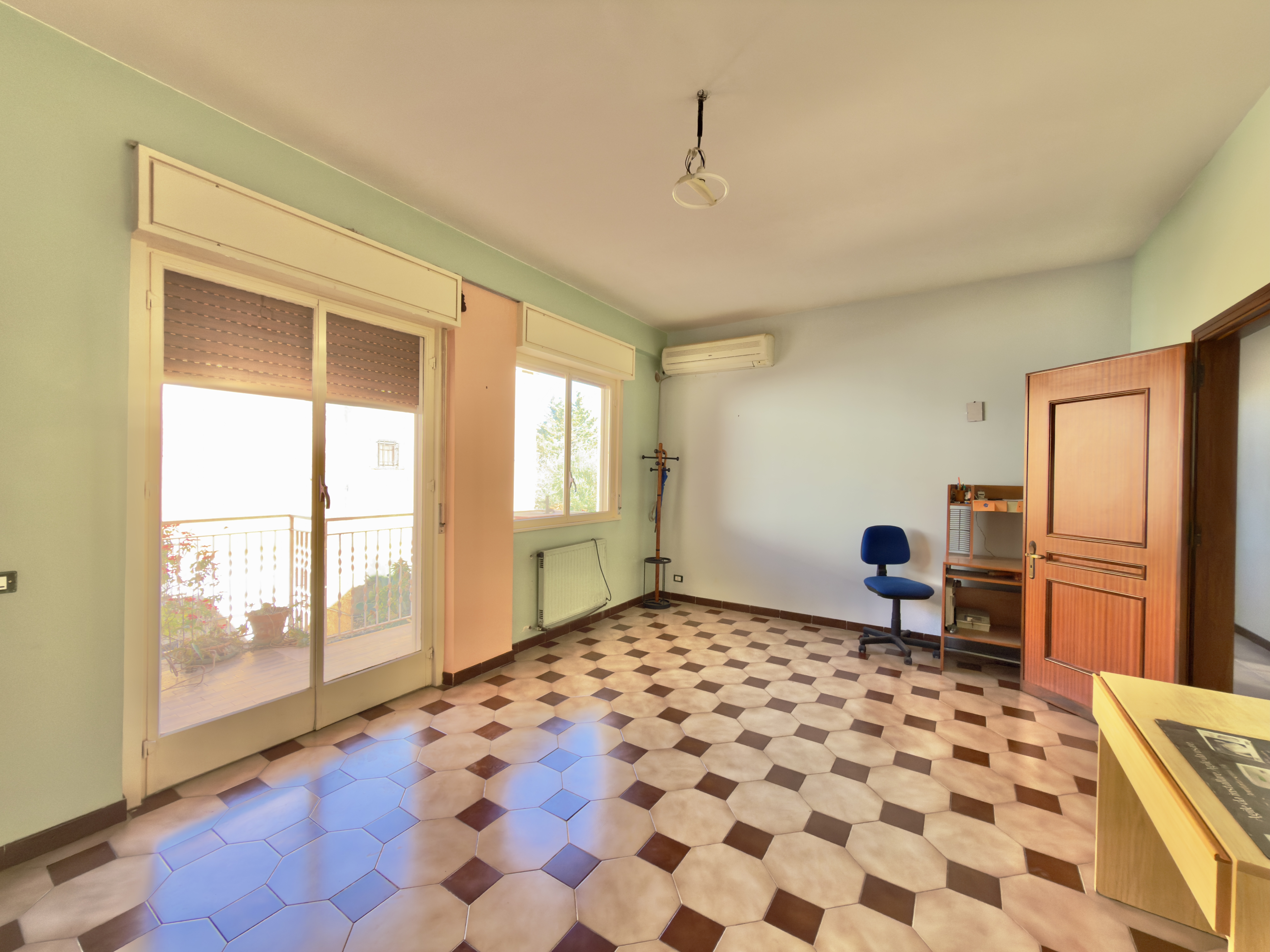 Via Santa Liberata, 4 locali in villa con giardino
