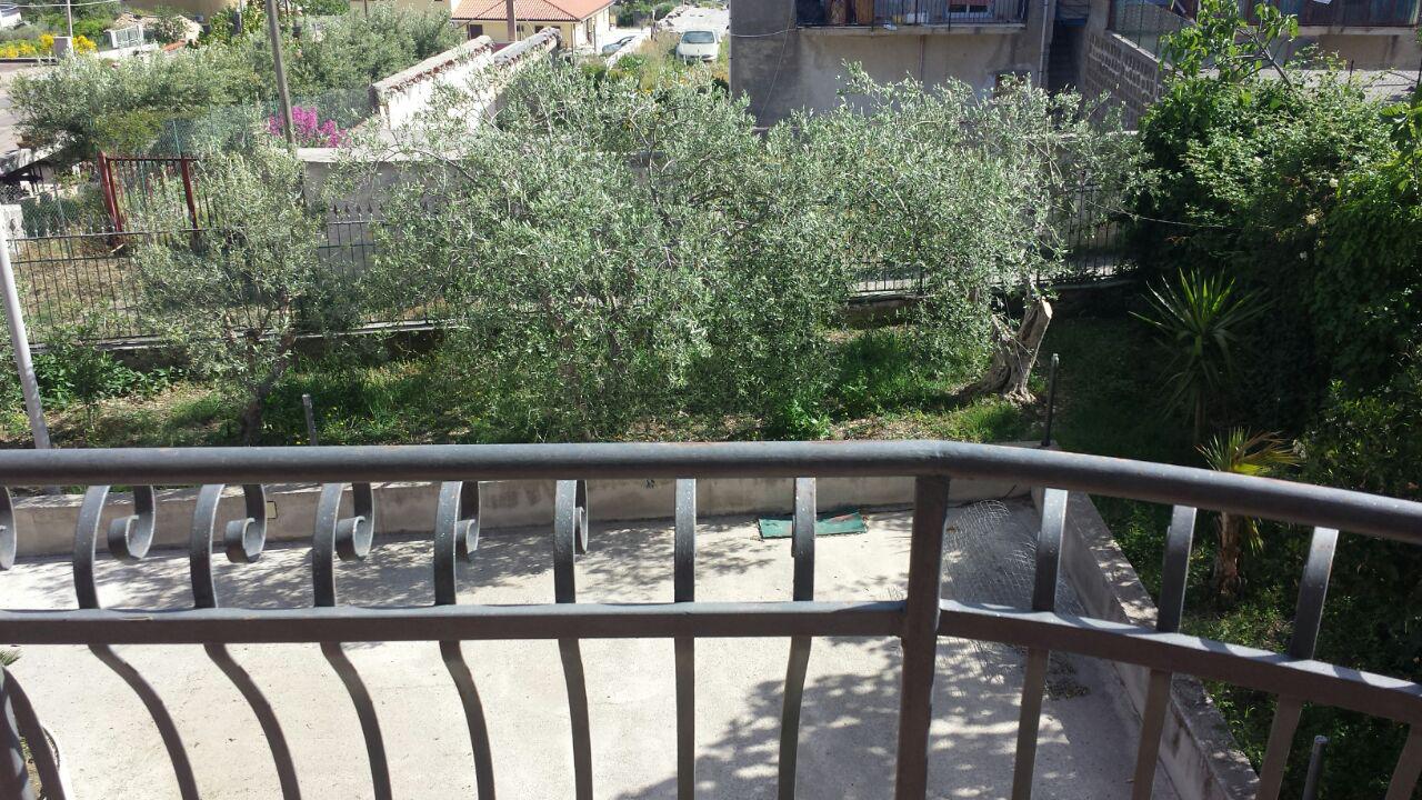 Via Cozzo Ingrassia grande villa con salonetriplo