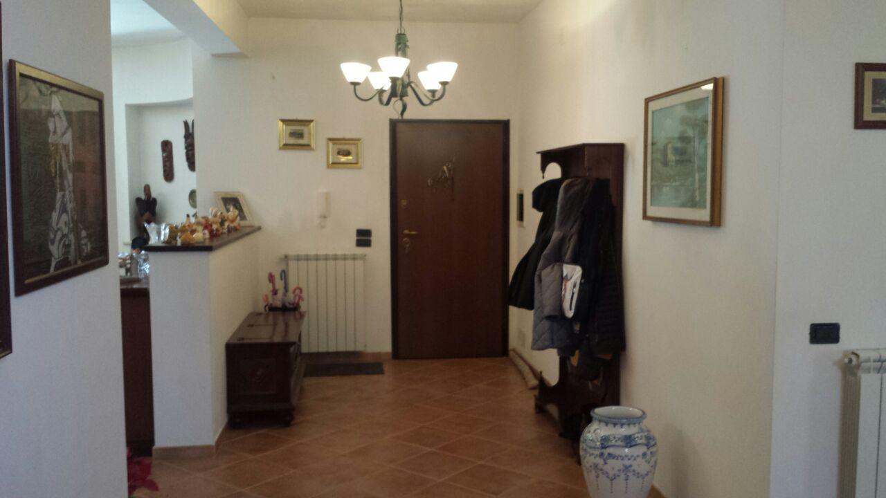 Via Cozzo Ingrassia grande villa con salonetriplo