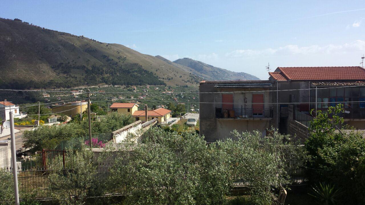 Via Cozzo Ingrassia grande villa con salonetriplo