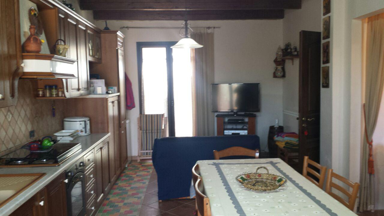 Via Cozzo Ingrassia grande villa con salonetriplo