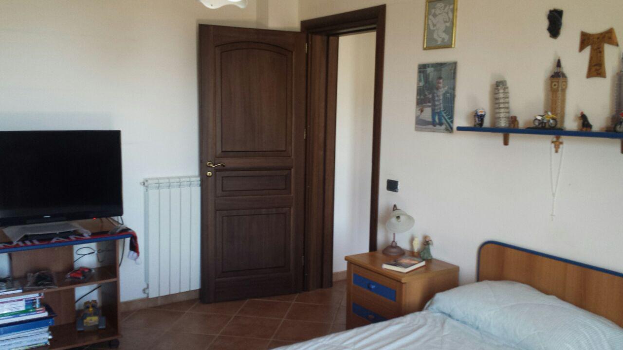 Via Cozzo Ingrassia grande villa con salonetriplo