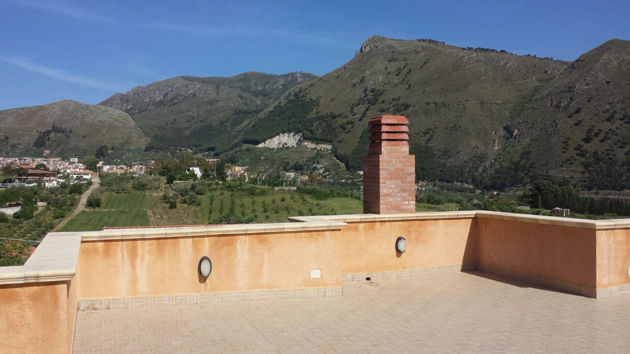 Via Cozzo Ingrassia grande villa con salonetriplo