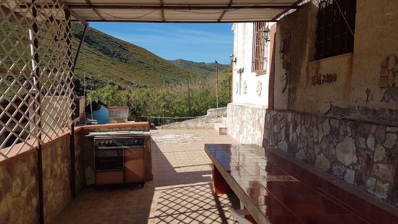 Via Zarcone villino ad uso turistico-villeggiatura