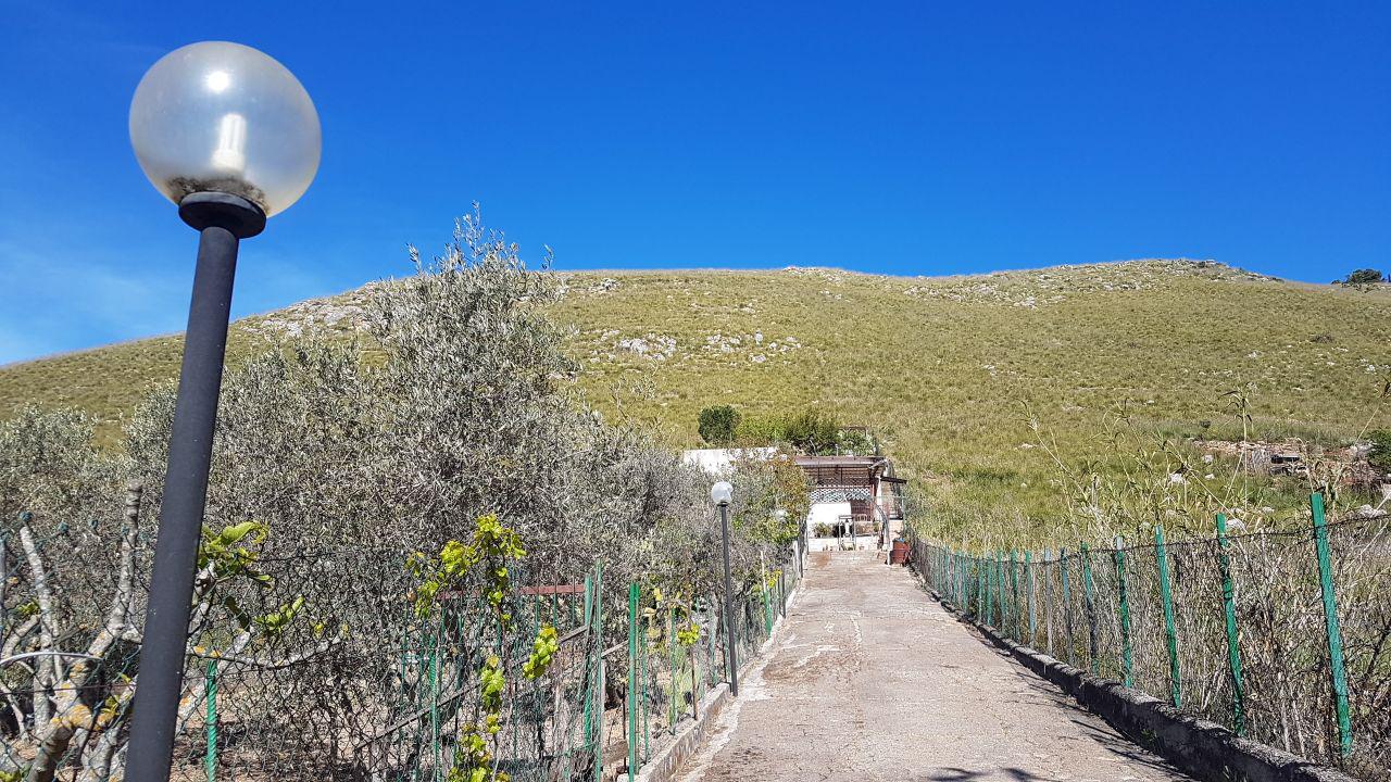 Via Zarcone villino ad uso turistico-villeggiatura