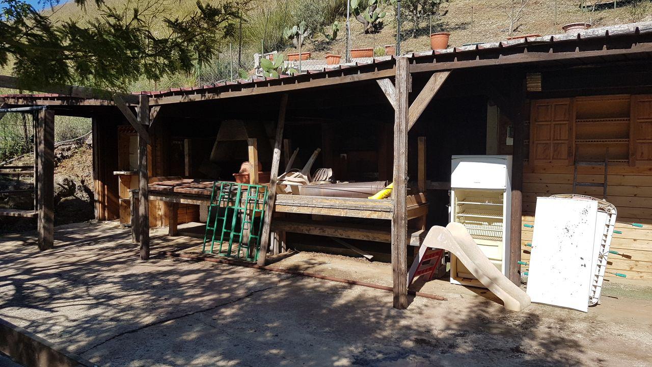 Via Zarcone villino ad uso turistico-villeggiatura