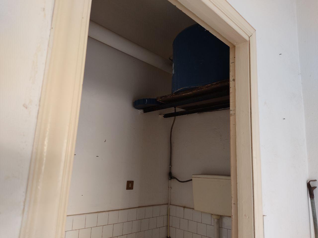 Via Giuseppe Arimondi, centrale laboratorio con wc