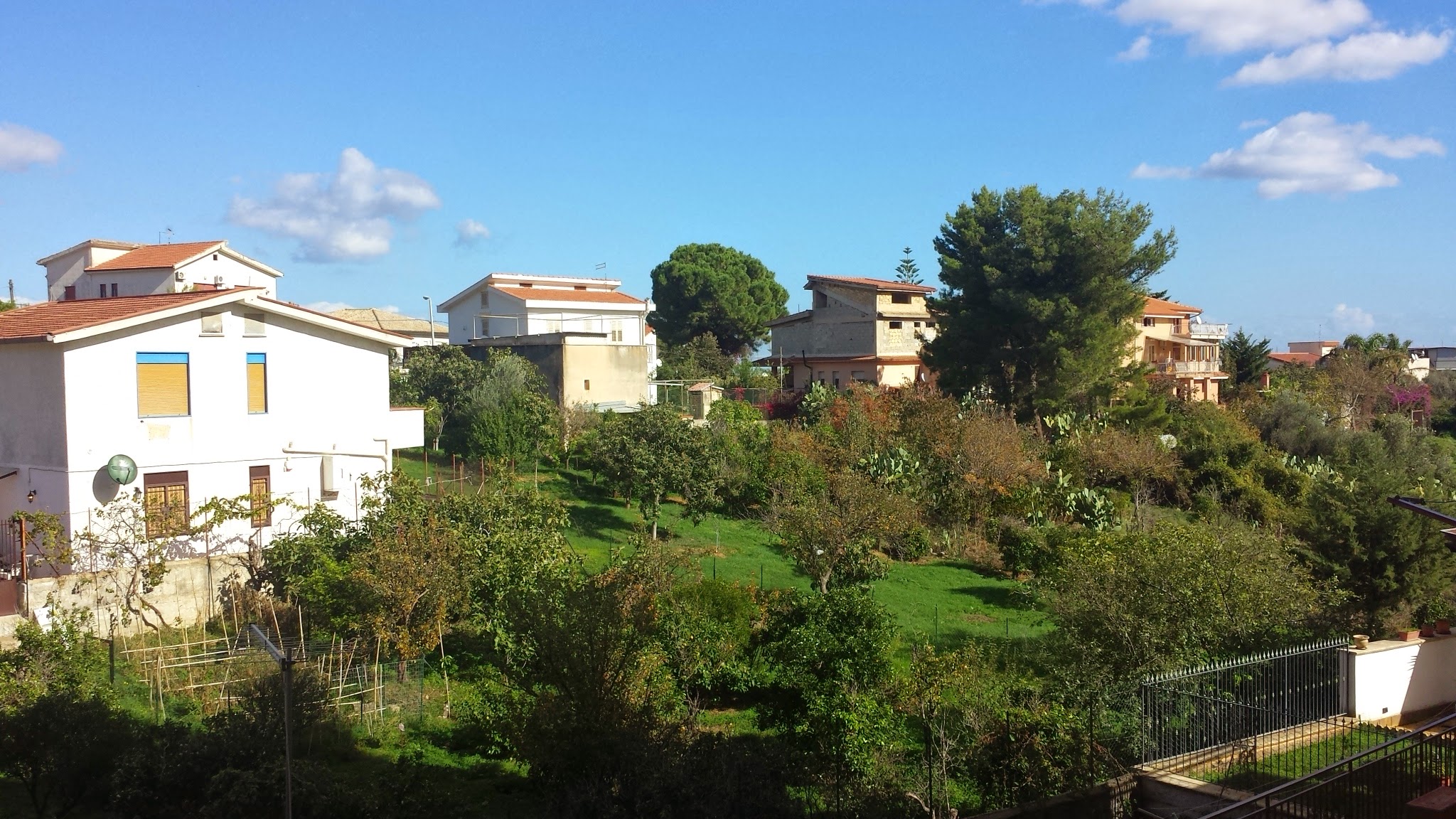 Via Ponte Parco, comodo 3 locali con salone doppio