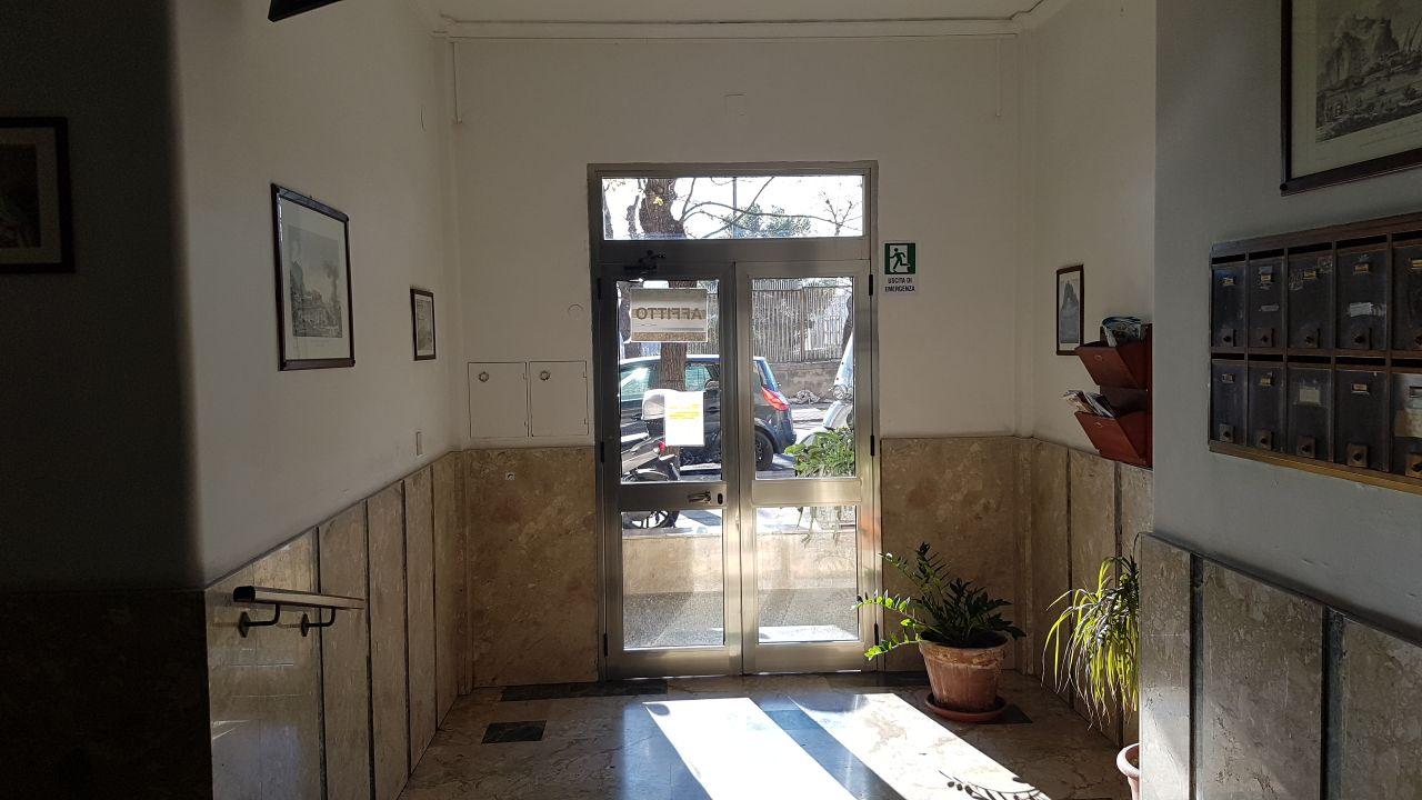 Via dell'Arsenale comodo 3vani con vista sul Porto