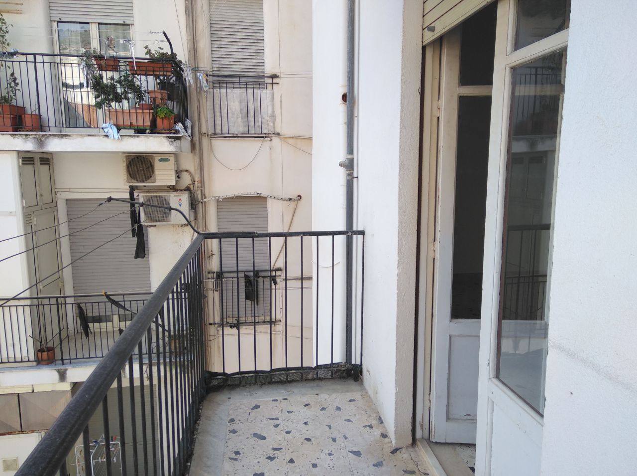 Via Aldo Moro, ampio e luminoso 5 vani