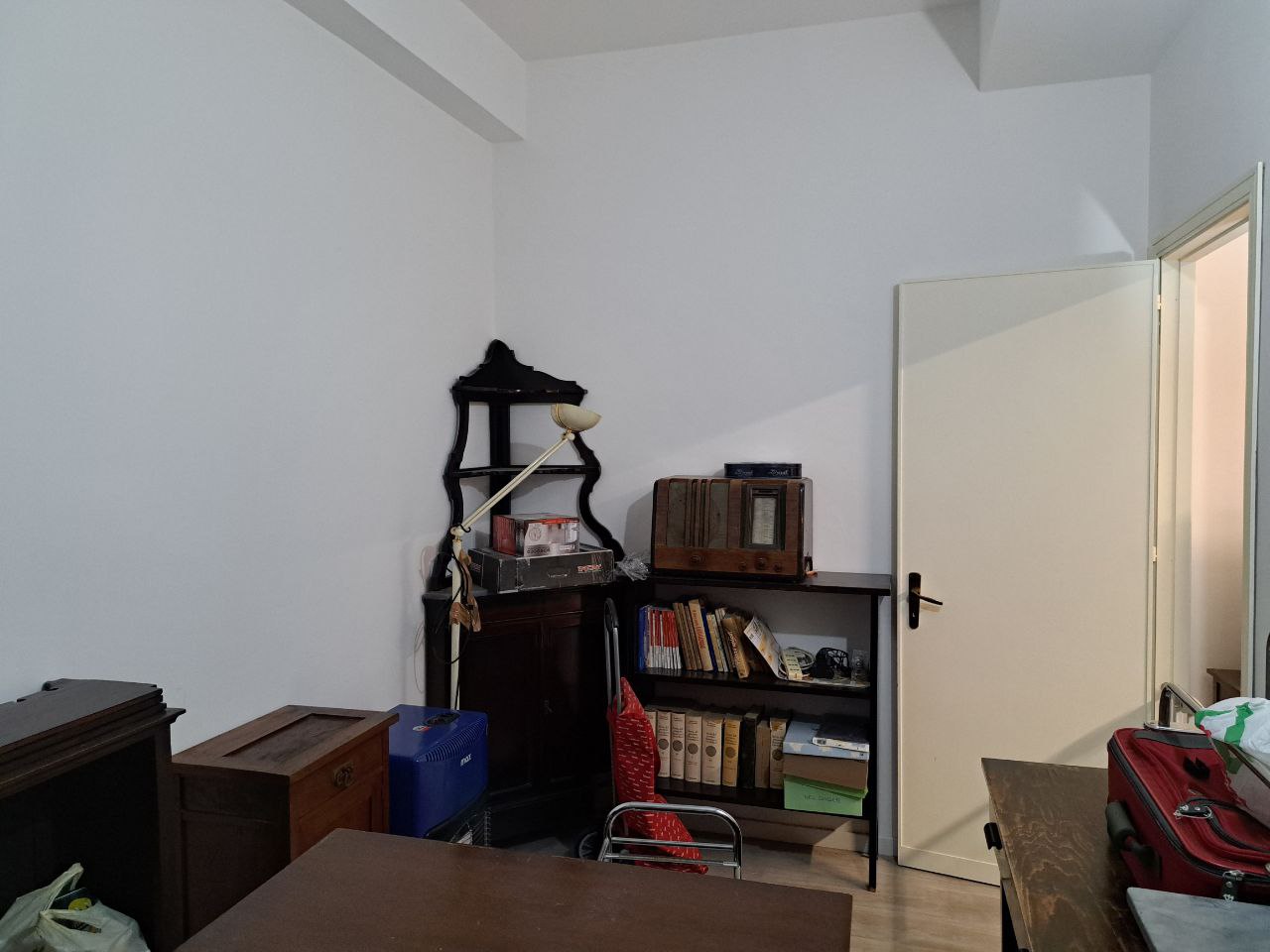 Fondo Cangemi magazzino recentemente ristrutturato