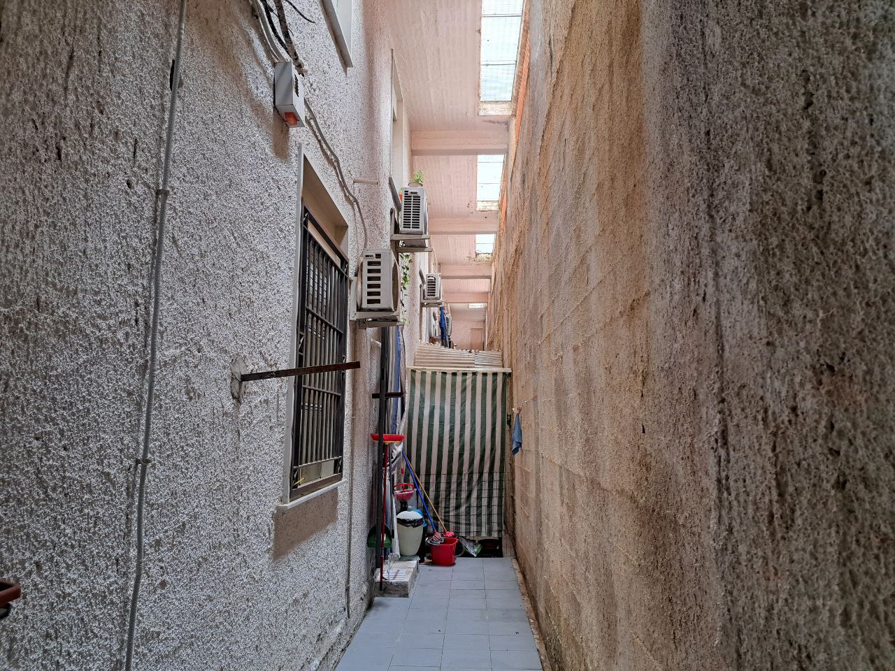 Fondo Cangemi magazzino recentemente ristrutturato