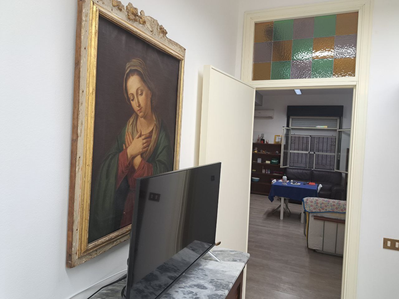 Fondo Cangemi magazzino recentemente ristrutturato