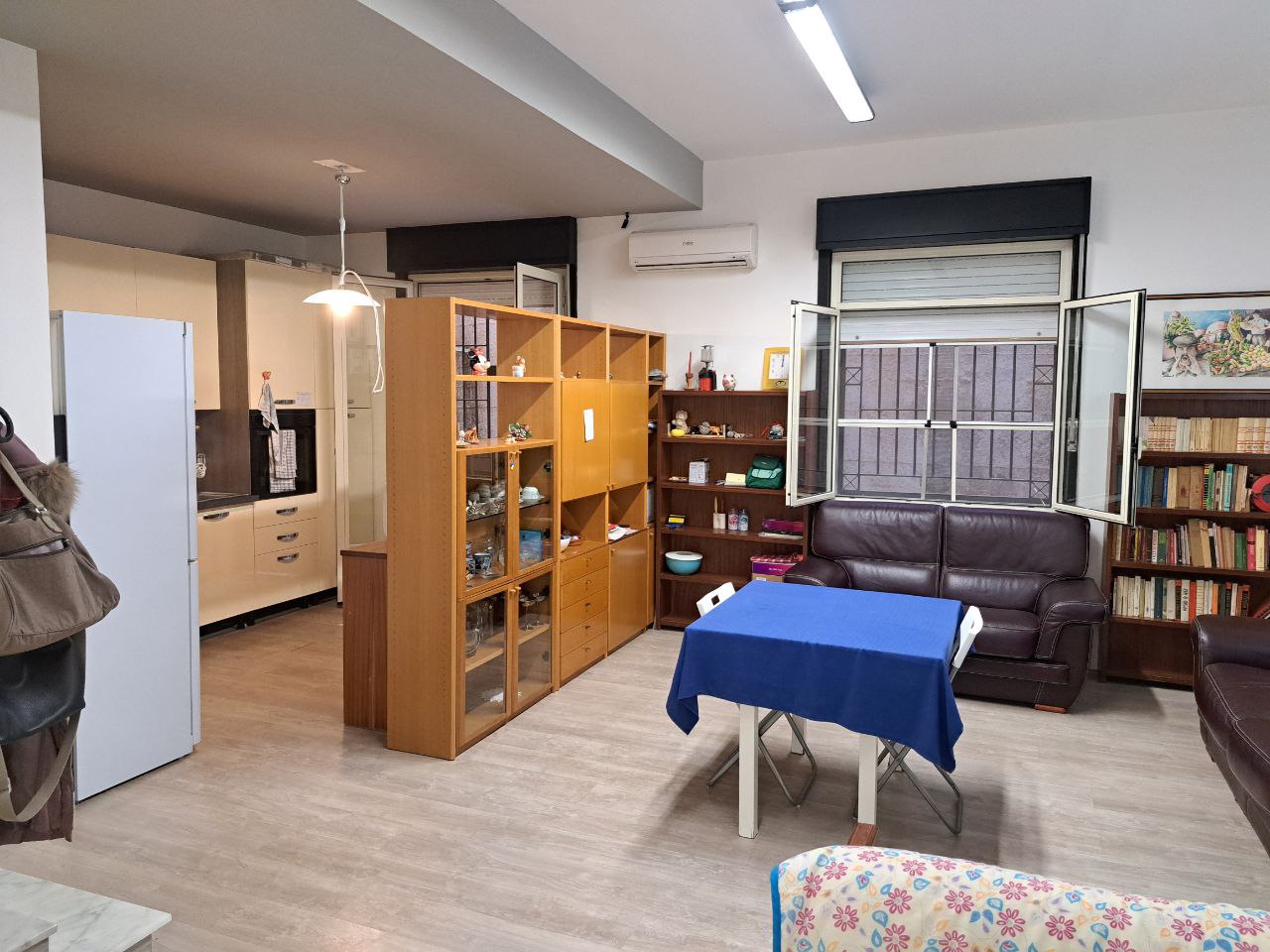 Fondo Cangemi magazzino recentemente ristrutturato