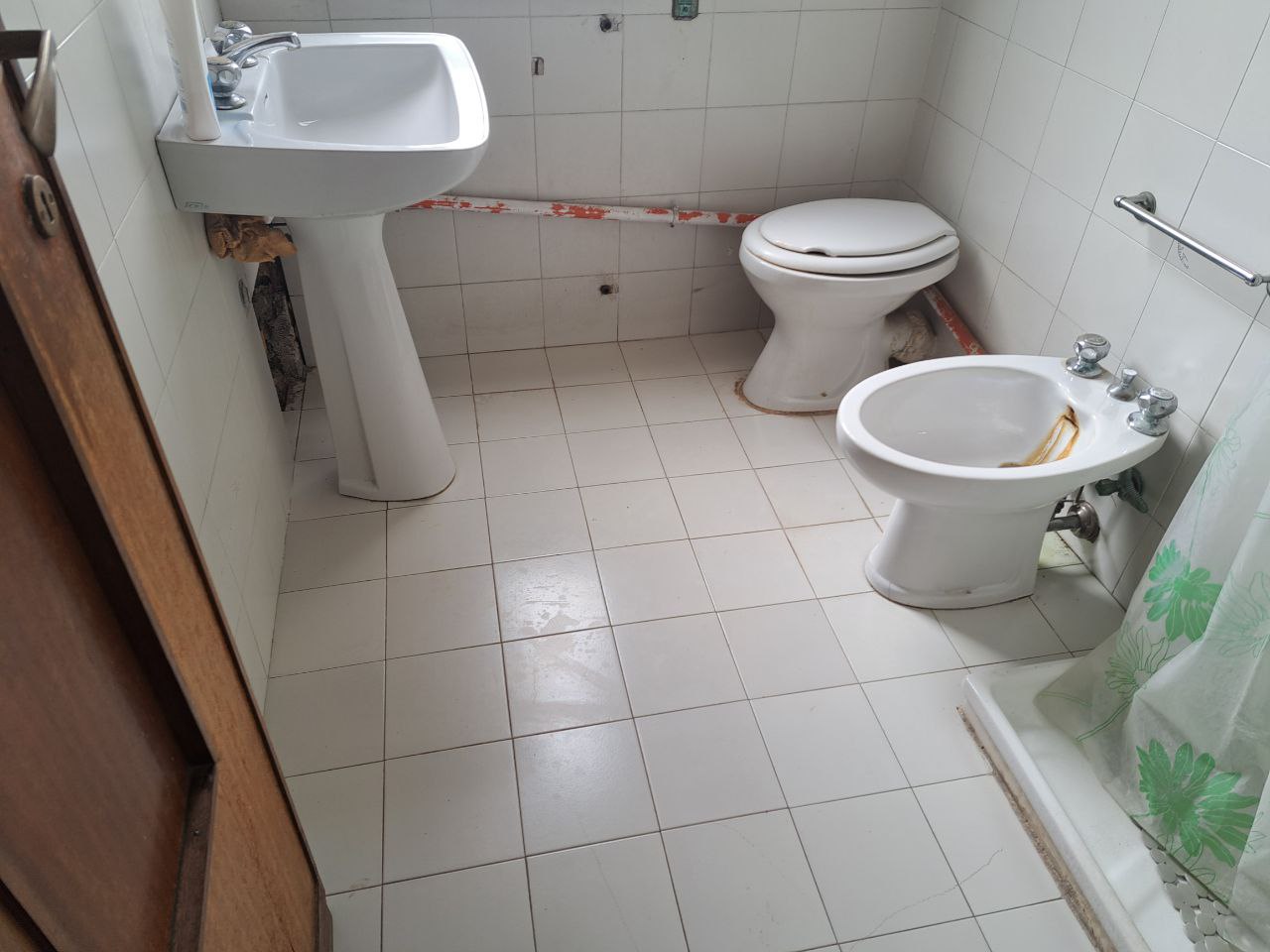 Viale delle Alpi grande abitazione con 2 ingressi
