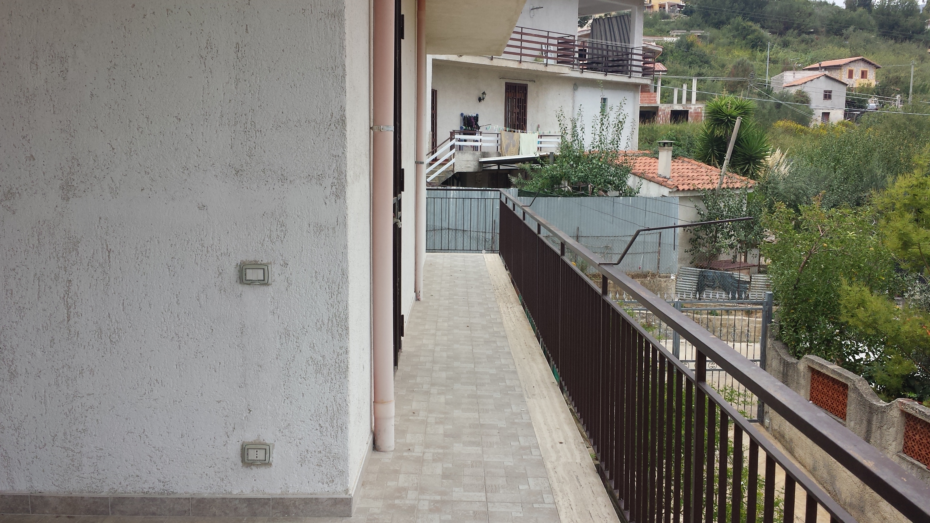 Via Strazzasiti, recente 3vani con doppi servizi