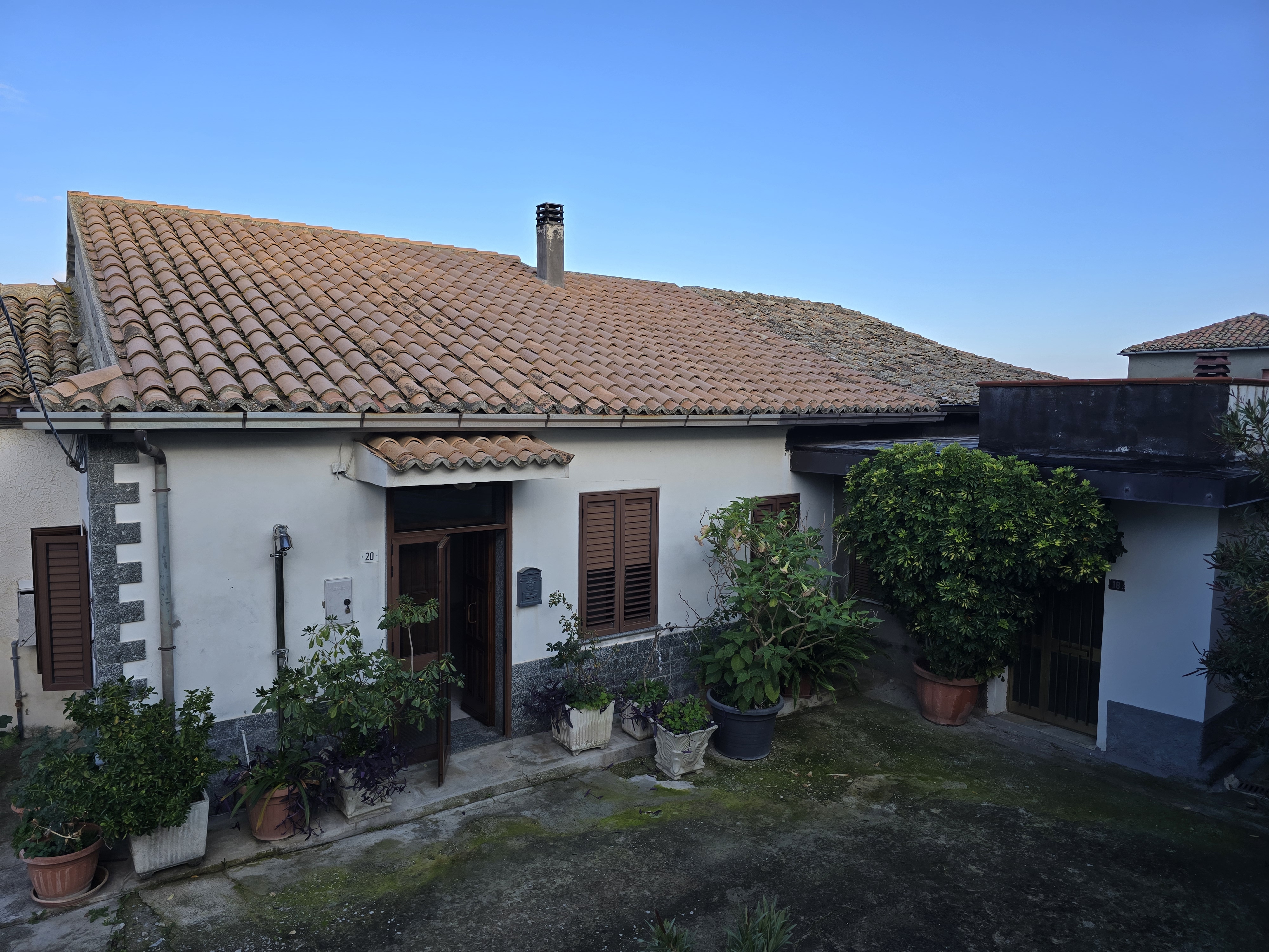 Complesso immobiliare a Squillace superiore 12