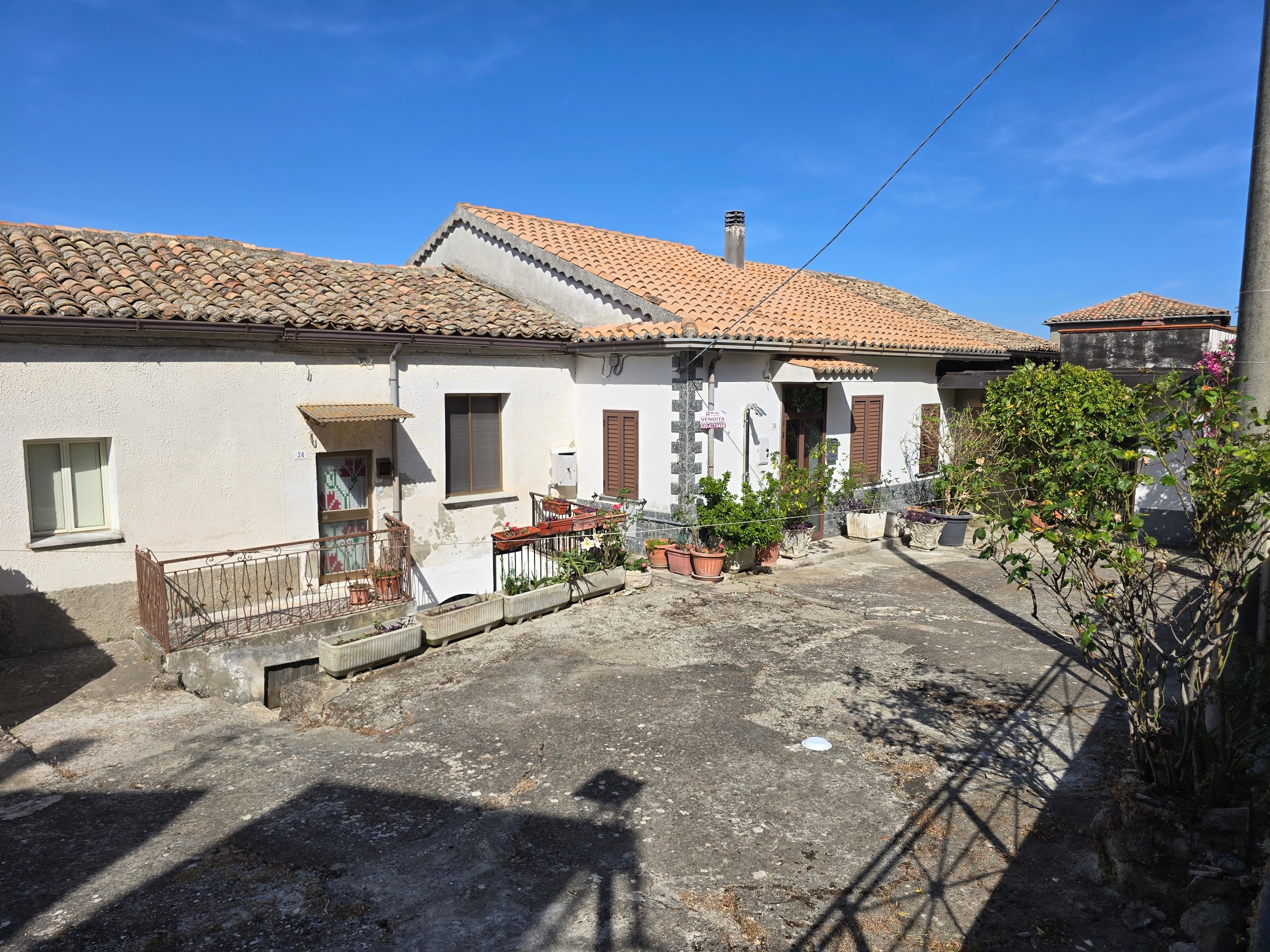 Complesso immobiliare a Squillace superiore