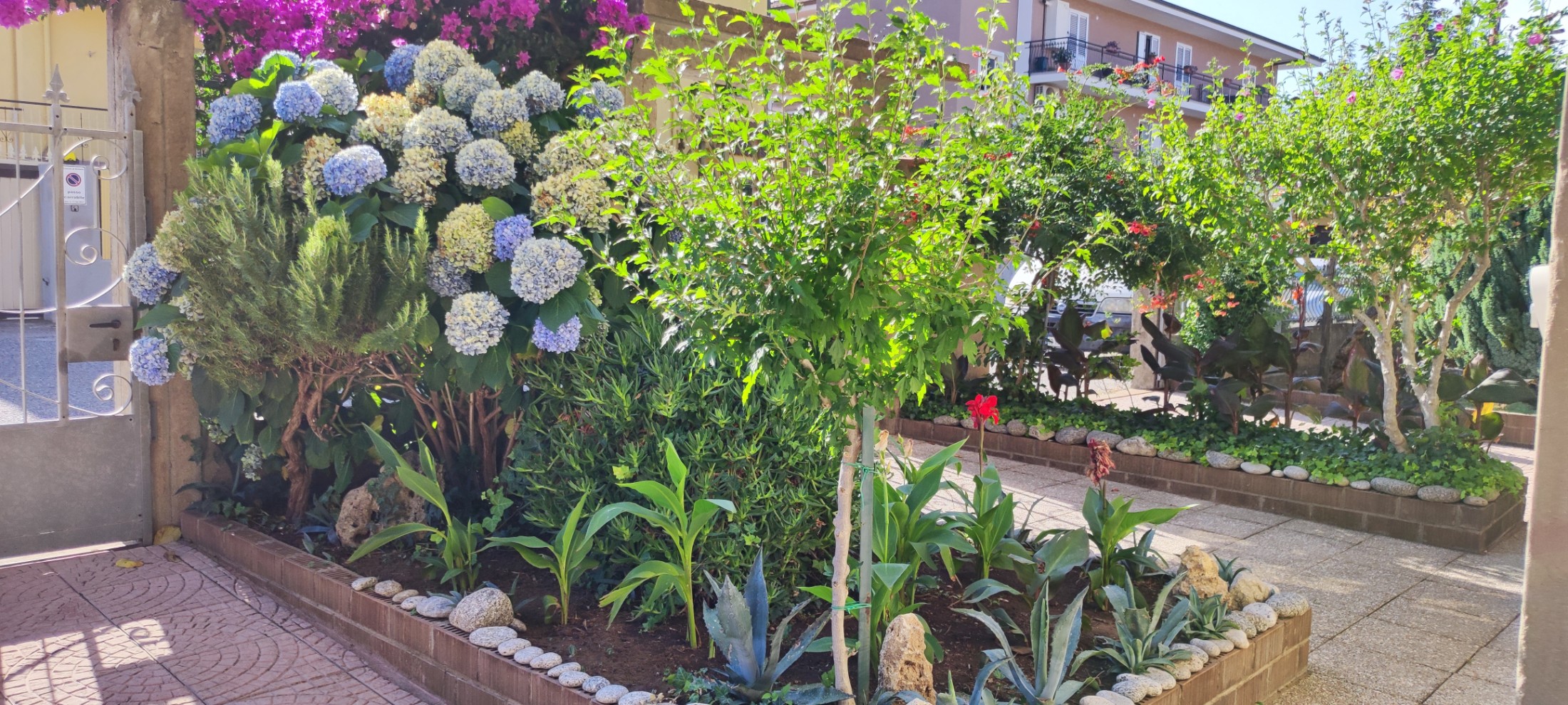 Villa bifamiliare con giardino a Girifalco - anteprima 44